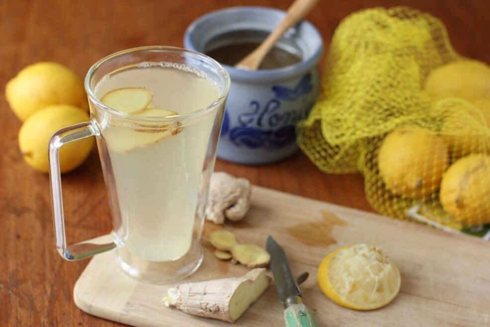 Zázvorová limonáda s medom a citrónovou šťavou